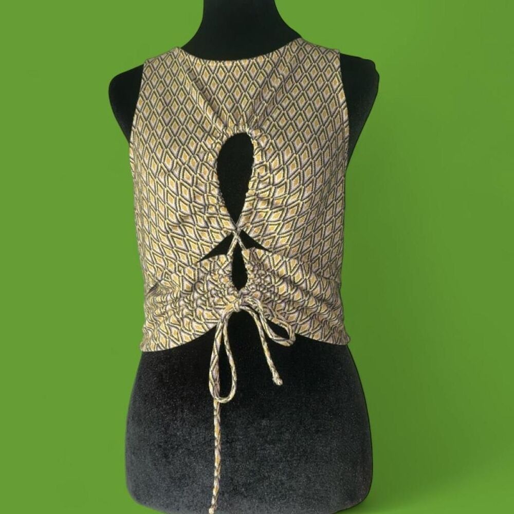Geometric Cutout Tie Front Sleeveless Top